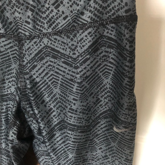 Nike Running Printed Cropped Drawstring Tights XS - Picture 3 of 9